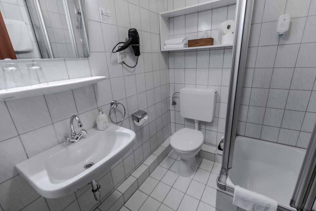 Landhotel Ewerts Insul エクステリア 写真