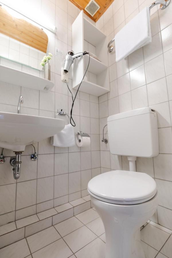 Landhotel Ewerts Insul エクステリア 写真