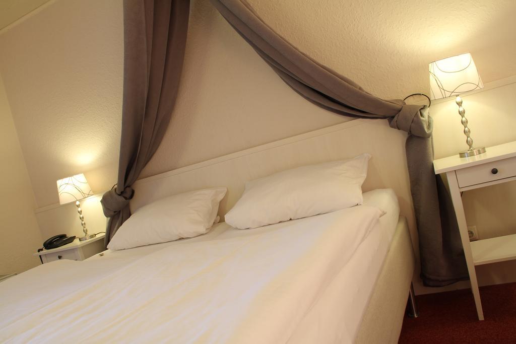 Landhotel Ewerts Insul エクステリア 写真